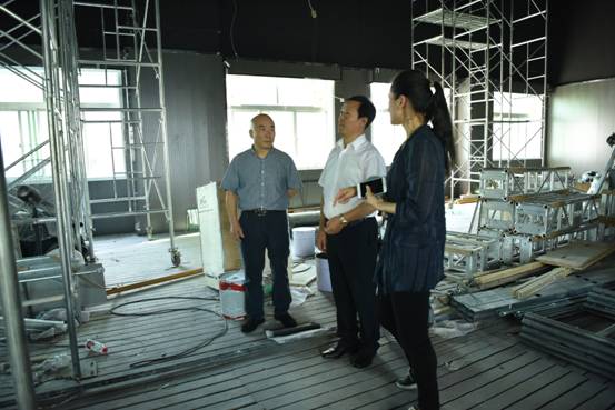 学院党委书记来舞蹈系视察工作