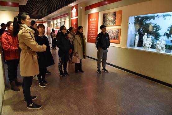 2017-11-11舞蹈系党总支组织党员到华县渭化烈士博物馆参观学习 275