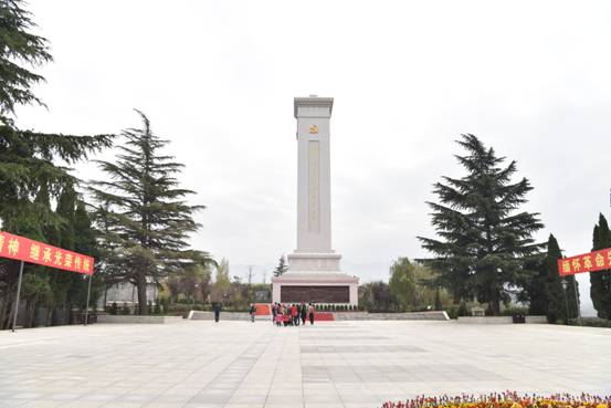 2017-11-11舞蹈系党总支组织党员到华县渭化烈士博物馆参观学习 075